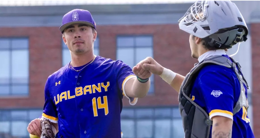 Baseball Explodes for 20 Runs in Midweek Win Over Le Moyne Baseball Explodes for 20 Runs in Midweek Win Over Le Moyne